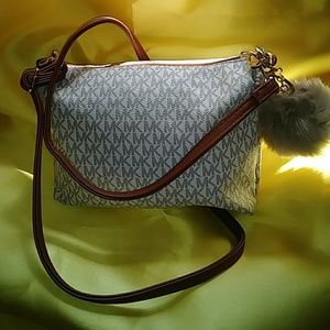 Cross body Micheal Kors bag